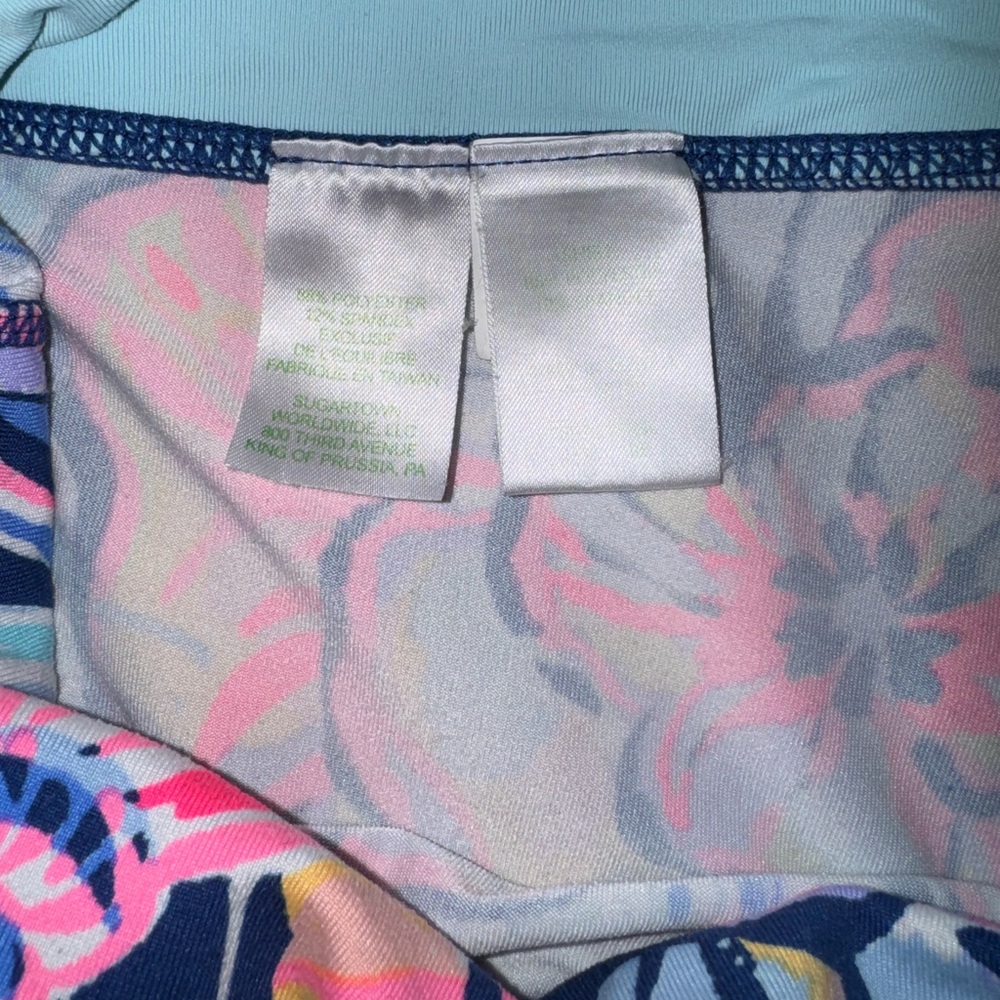 Lily Pulitzer Luxletic Pink Floral Capri Ruffle Hem Size Large - Picture 6 of 6